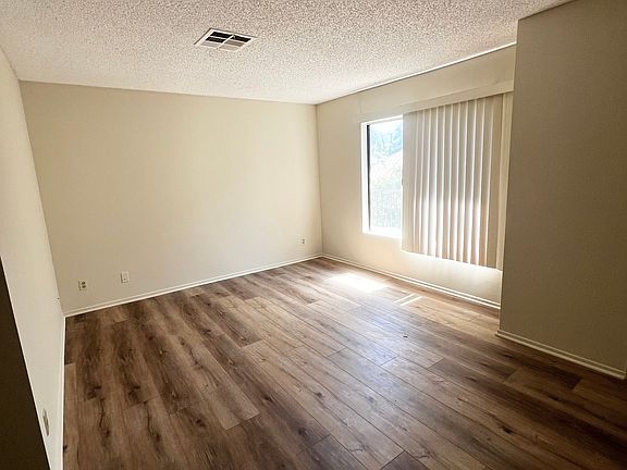 2nd image of 3340 Honolulu Ave #10