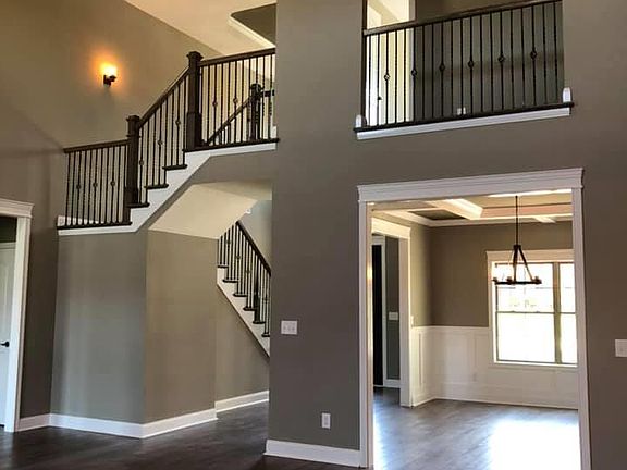 3rd image of 391 Farmington