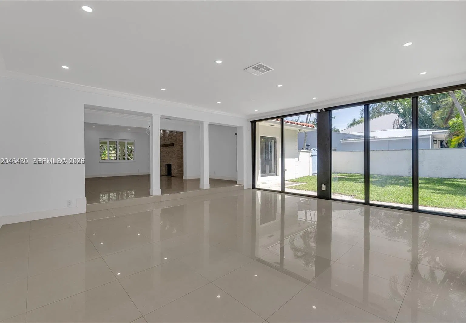 4 bed, 1903 sqft, $7,900 — Photo 3