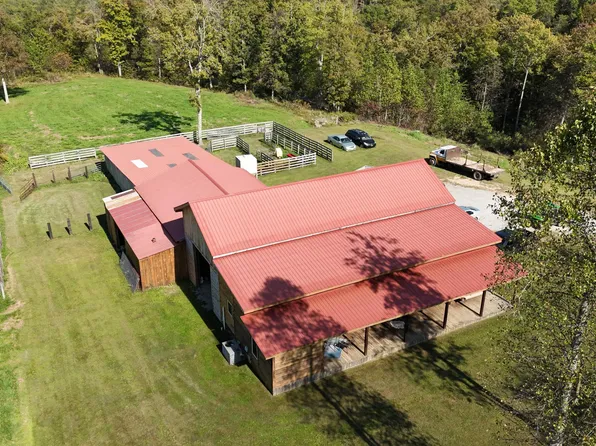 500 B Armstrong Ln, Monterey, TN 38574