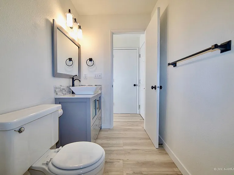 1565 NW Wall St #136/137 — Photo 14