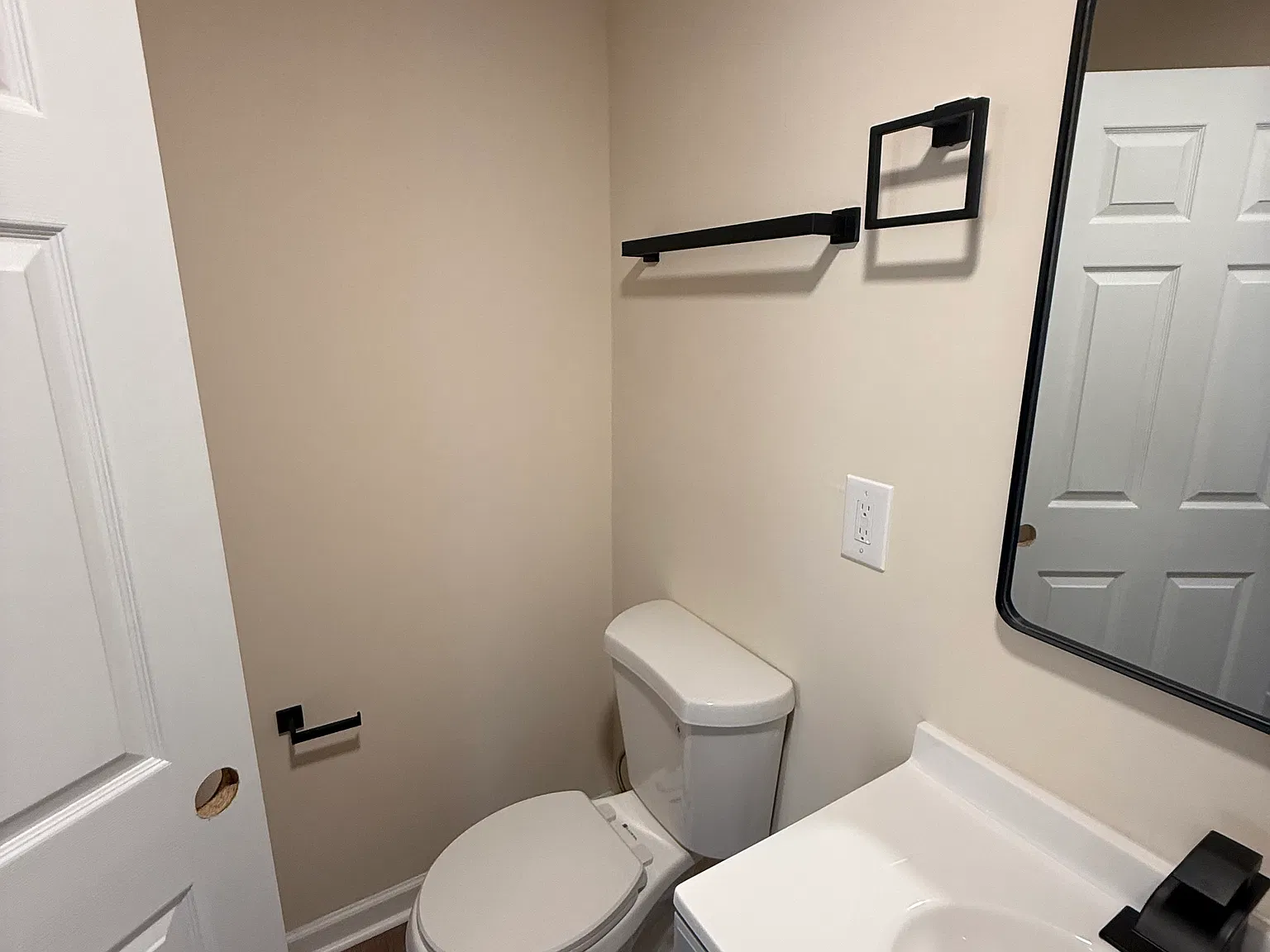 3 bed, 1245 sqft, $1,799 — Photo 2