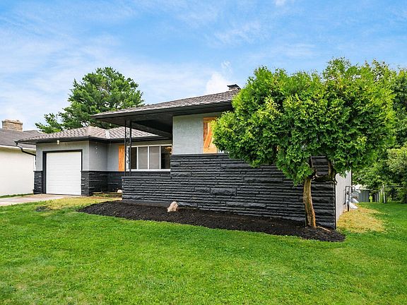 3rd image of 3941 Chrisview Dr