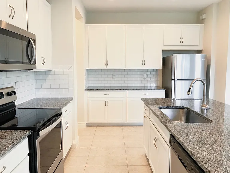 5518 Viola Lee Way — Photo 3
