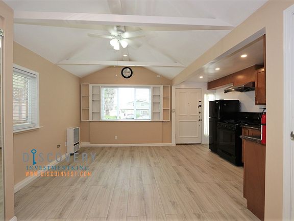 4th image of 4640 Park Blvd #A