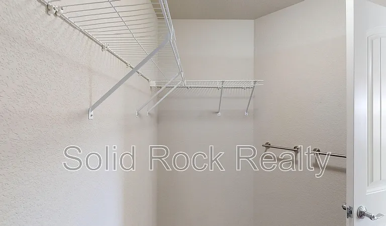 5323 Pabst Dr — Photo 15