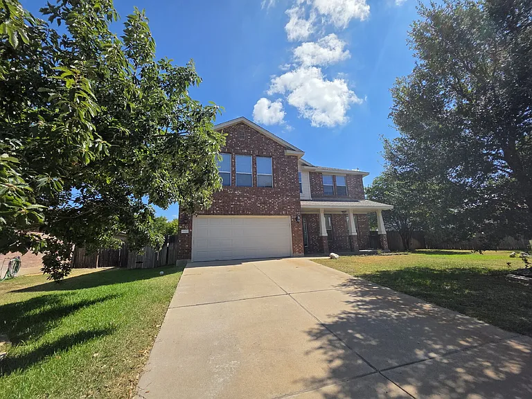 4304 Stone Oak Dr — Photo 1