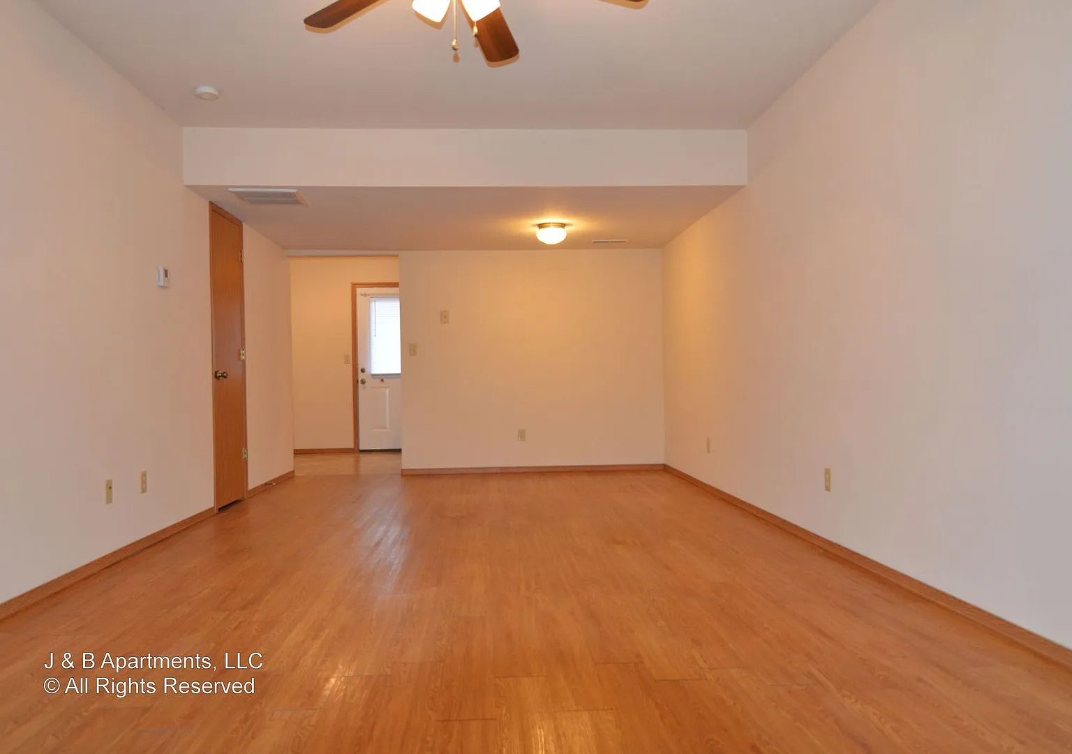 7006-MF4-E3 — Photo 2