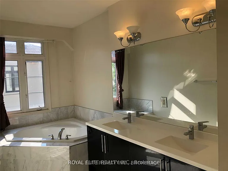 7 Brighton Pl #42 — Photo 13