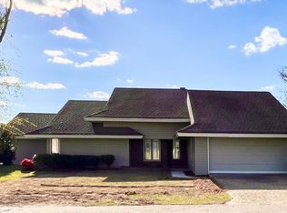 815 Castleberry Ct, Vass, NC 28394