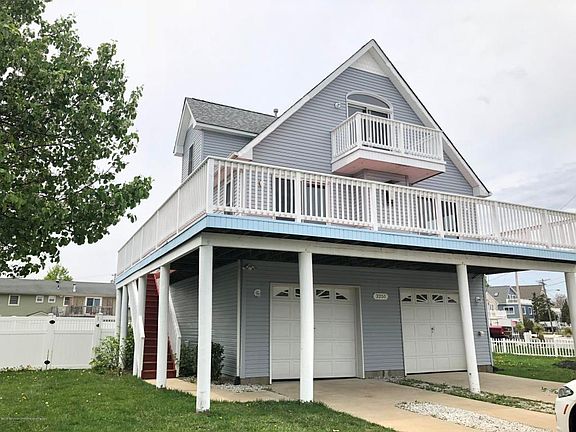 4th image of 3251 Windsor Ave