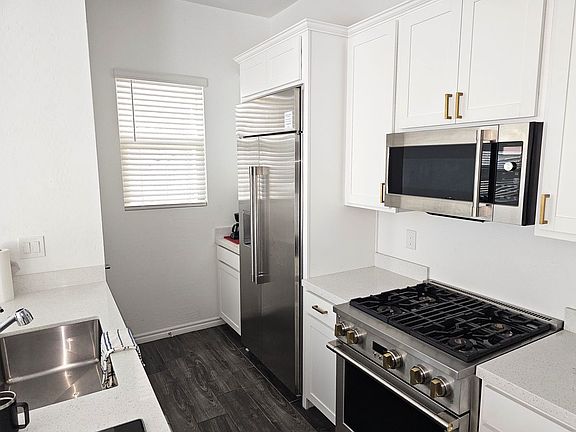 2nd image of 921 Mayfield Manor Ln