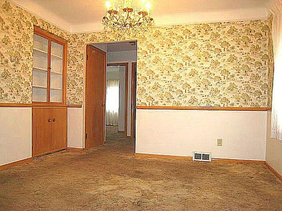 Dining Room w/Built In