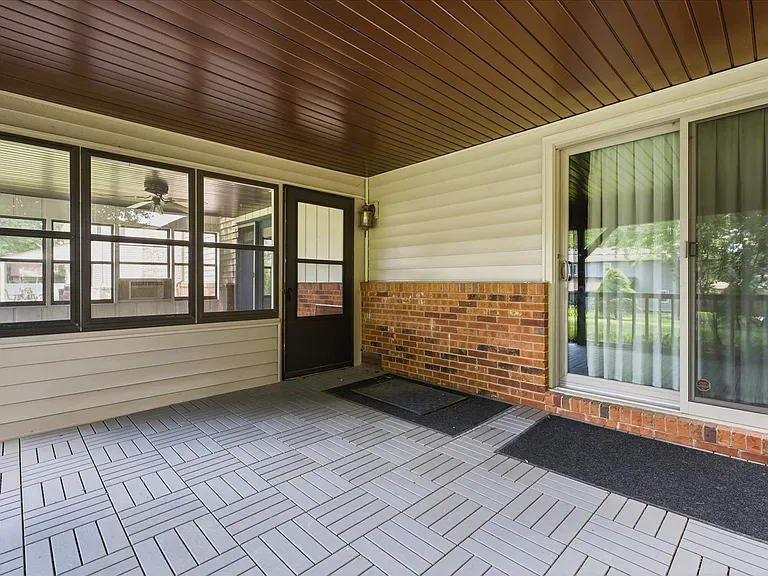 1017 Woodleaf Dr — Photo 25