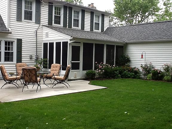 Patio & screened porch