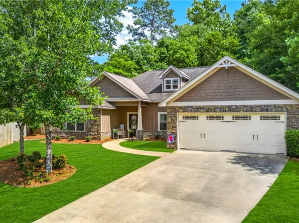 3600 Creekside Ct, Opelika, AL 36801