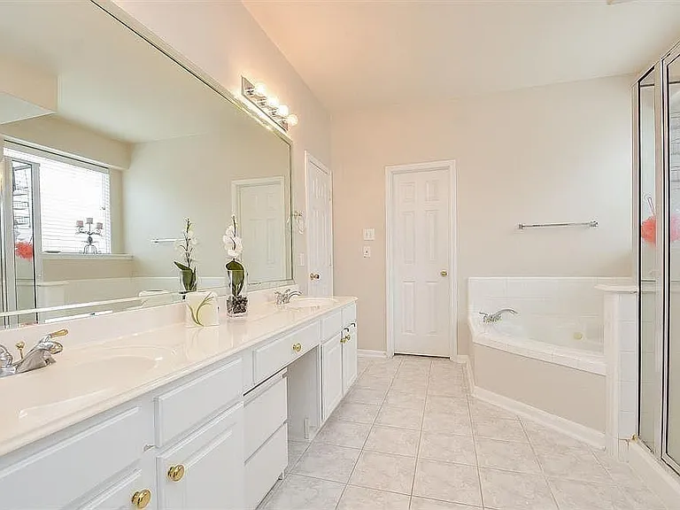 1306 Ventura Canyon Dr — Photo 24