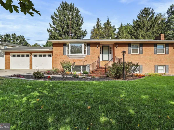 92 Evans Run Dr, Martinsburg, WV 25405