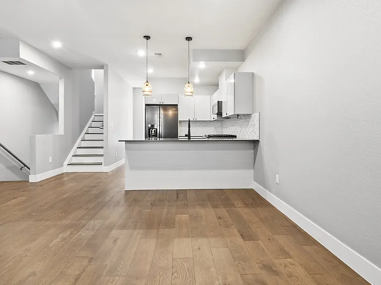 1272 Stuart St — Photo 8