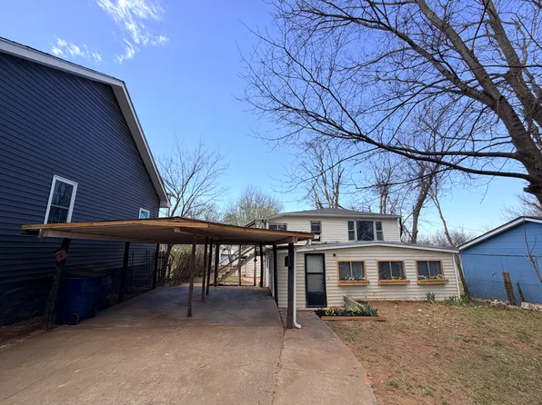 405 N 1st St, Guthrie, OK 73044