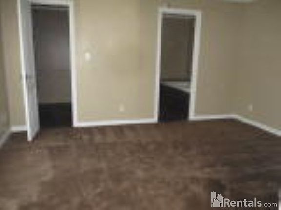3rd image of 1202 Solana Dr