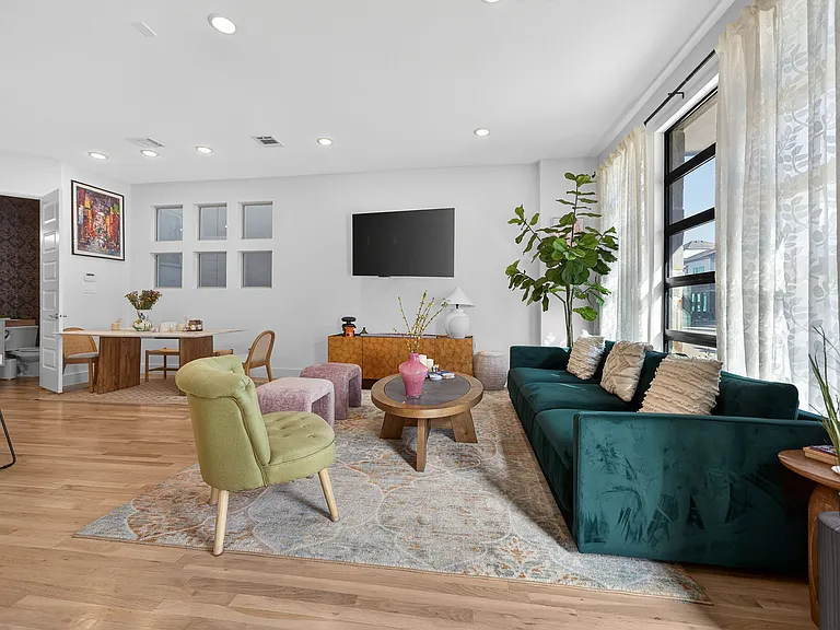 4933 Broadway Dr — Photo 6