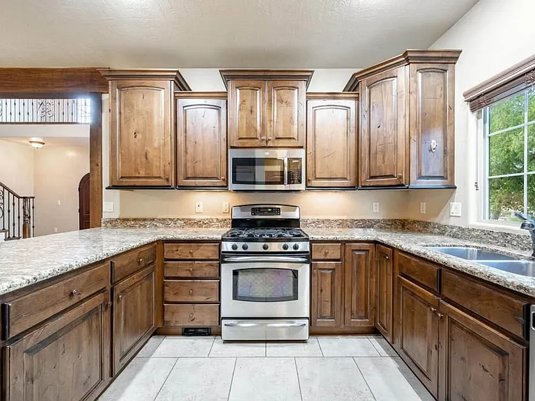 1055 W Province Way #110 — Photo 18