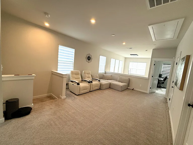 9451 Munsing Dr — Photo 21