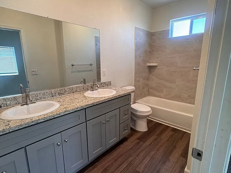 1328 S Santa Fe St — Photo 25