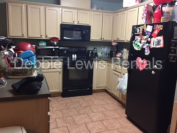 3rd image of 317 N Charles Willis Dr