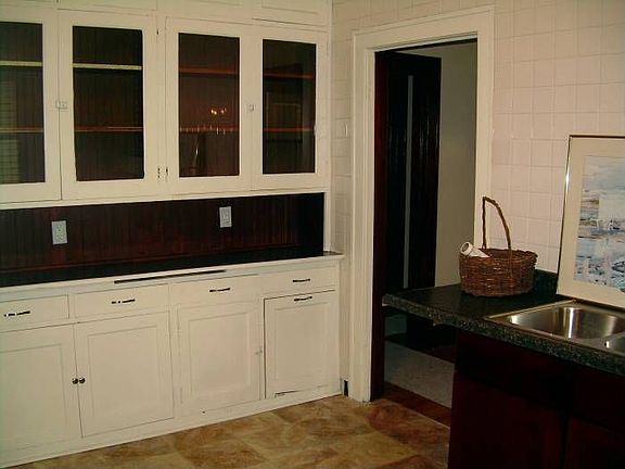 Kitchen built-ins