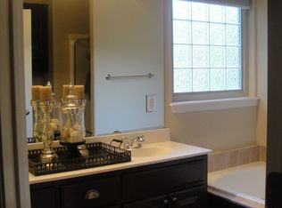 100 Witherby Dr, Bella Vista, AR 72714