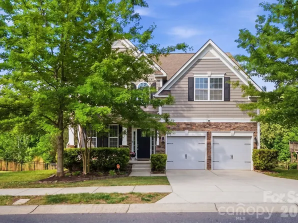 9407 Inverness Bay Rd, Charlotte, NC 28278