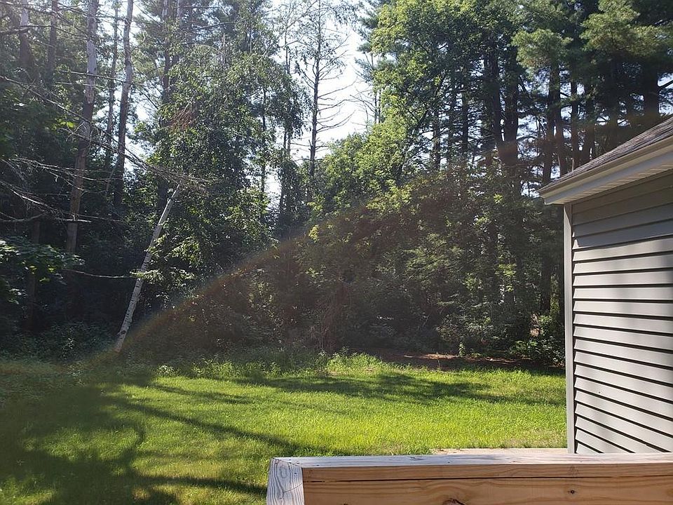 2nd image of 228 Lawrence Rd