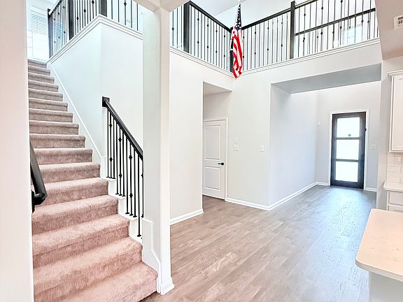 3rd image of 1509 Laurel Cherry Ln