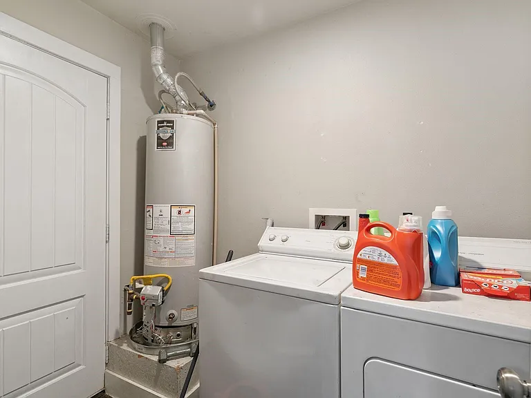 1506 E Waco Ave — Photo 14
