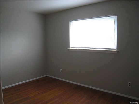 5th image of 5652 Norborne Ave