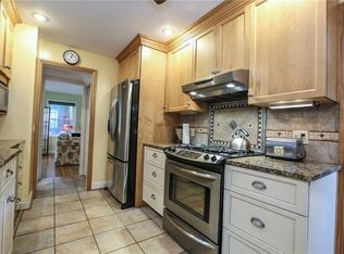 709 Landing Rd N, Rochester, NY 14625