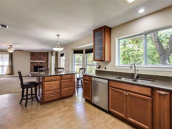 2nd image of 1412 Mimosa Ct