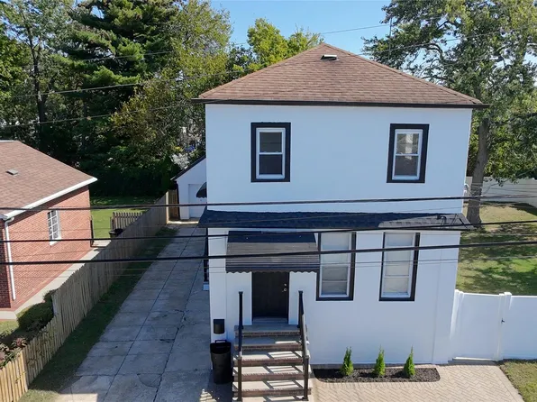 489 Eureka Avenue, Elmont, NY 11003