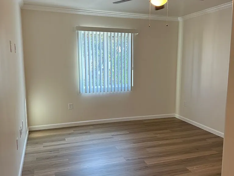 3205 Midway Dr — Photo 8