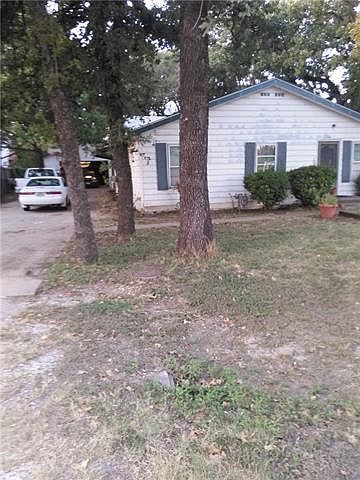 2nd image of 500 Oak Grove Ln