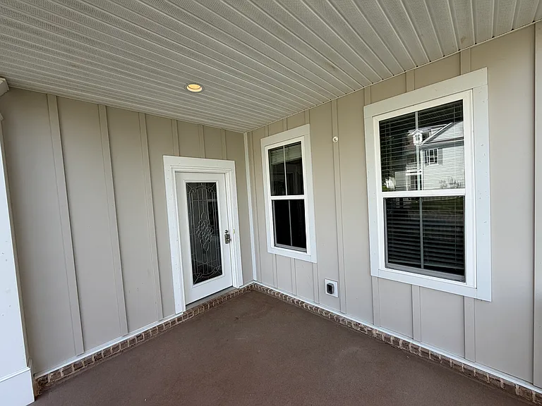 1168 Amelia Park Dr — Photo 6