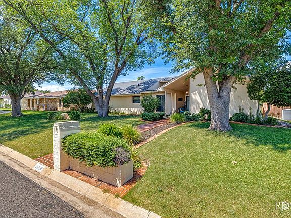 5th image of 3210 Briargrove Ln