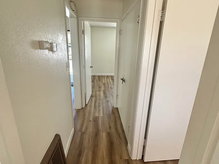 941 Leslie Dr — Photo 15