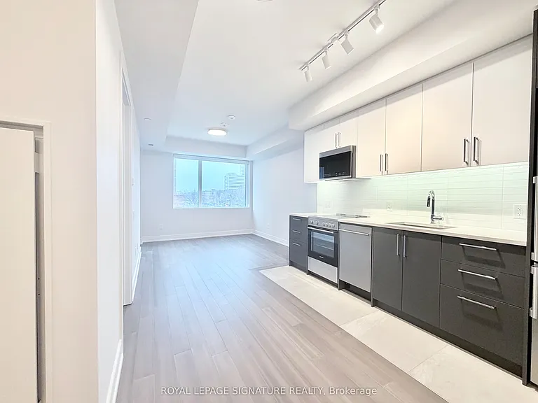 664 Spadina Ave #406 — Photo 1