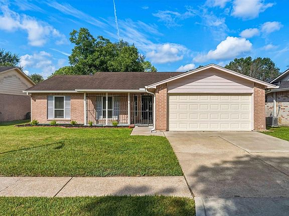 3rd image of 10514 Long River Dr