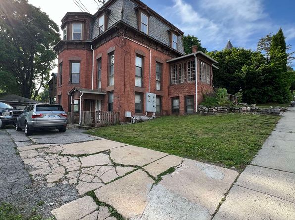 14 Turner St #1
