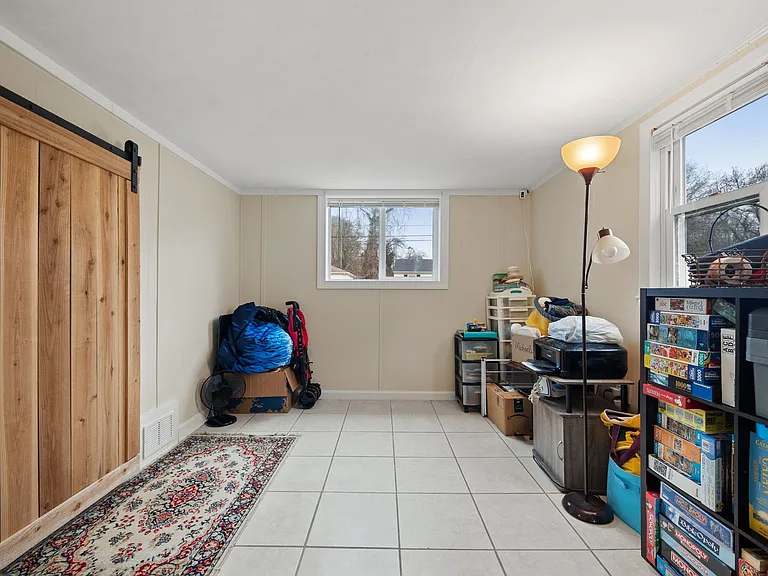 1061 Saint Julian Dr — Photo 15