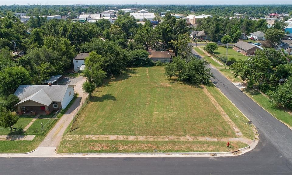 1st image of 400 SE 27th St #13